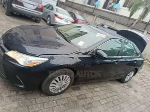 Toyota Camry LE 4dr Sedan (2.5L 4cyl 6A) 2016 Blue