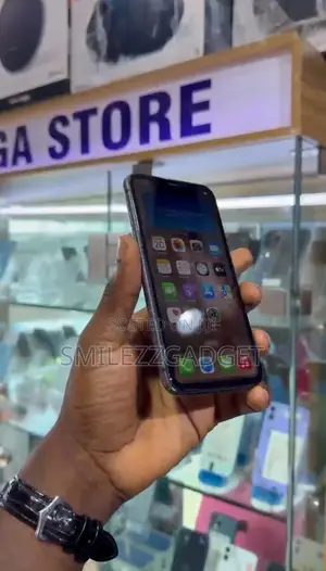 Apple iPhone 11 64 GB Black