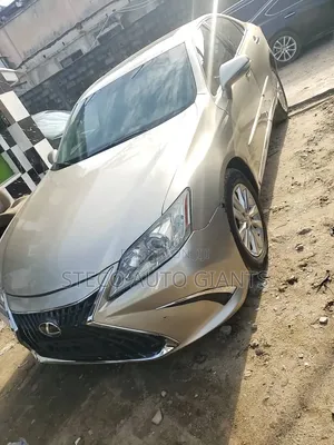Lexus ES 2016 Gold