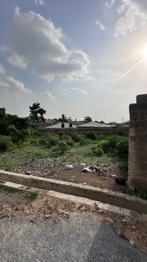 A Plot of Land for Sale in an Estate at Soka