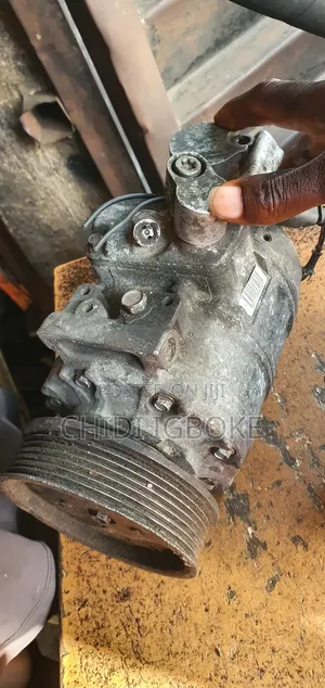 Q7 V8 Compressor