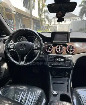 Mercedes-Benz CLA-Class 2015 Red