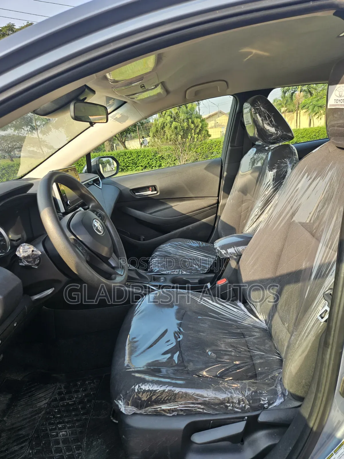Toyota Corolla LE 2020 Gray