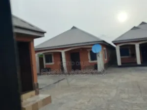 1bdrm Block of Flats in Bomoda Oku Dagota, Igbogbo for rent