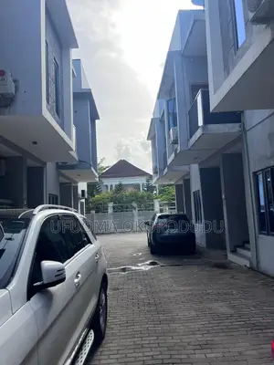 Mini Flat in Agungi for rent