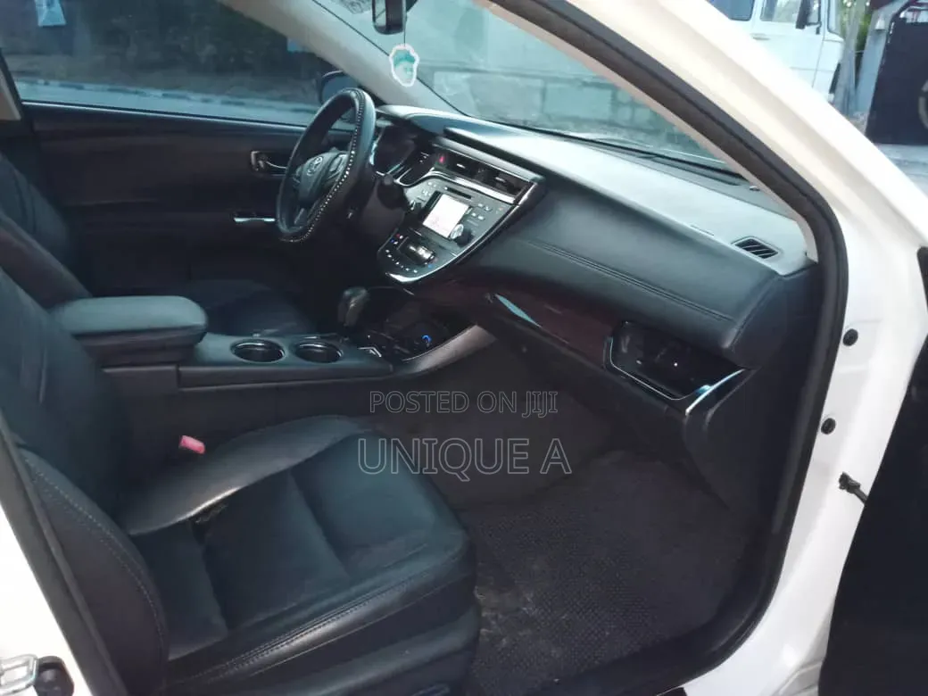 Toyota Avalon 2013 White