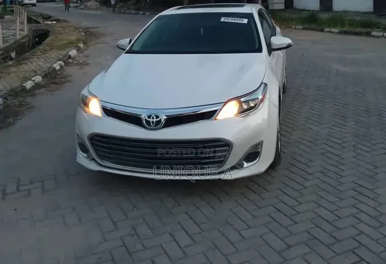Toyota Avalon 2013 White