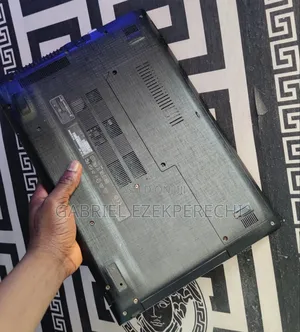 Laptop Acer Aspire E5-575G 4GB Intel Core i3 HDD 1T