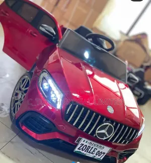 Mercedes-Benz Glc63s Licensed Electric Ride-on Car for Kids.