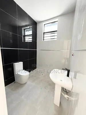 4bdrm Duplex in Ikota Gra for sale