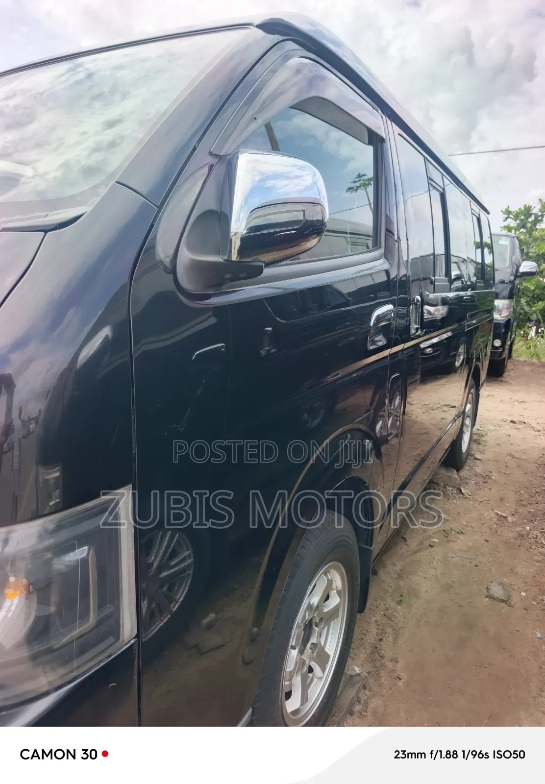 Toyota HiAce 2015 Black