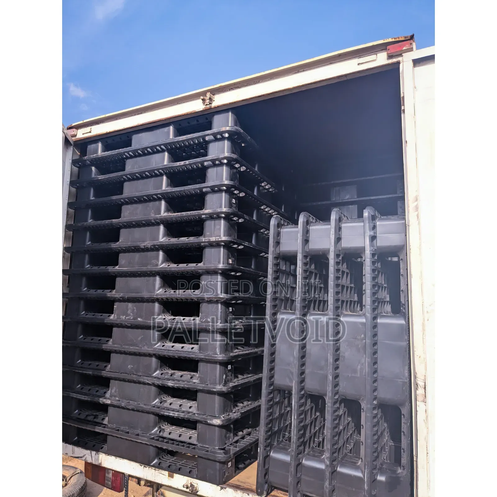 Swift Plastic Pallets Delivery