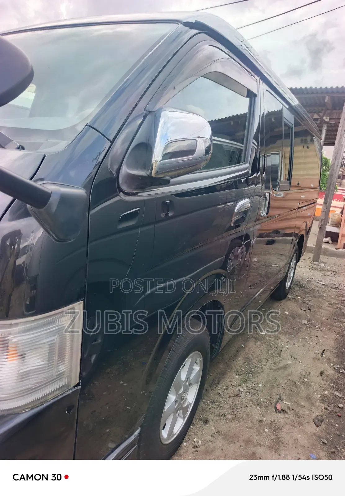 Toyota HiAce 2015 Black