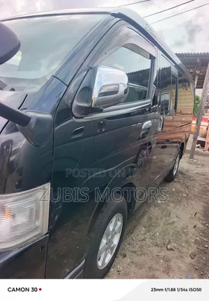 Toyota HiAce 2015 Black