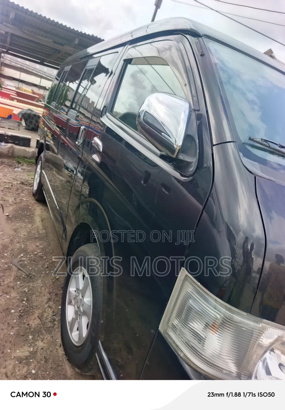 Toyota HiAce 2015 Black