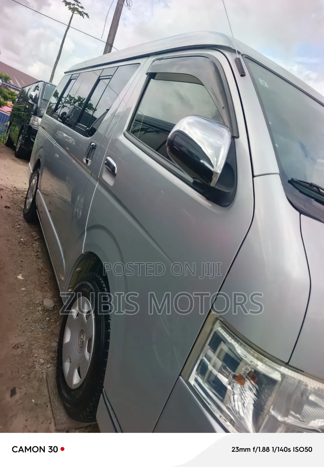 Toyota HiAce 2015 Silver