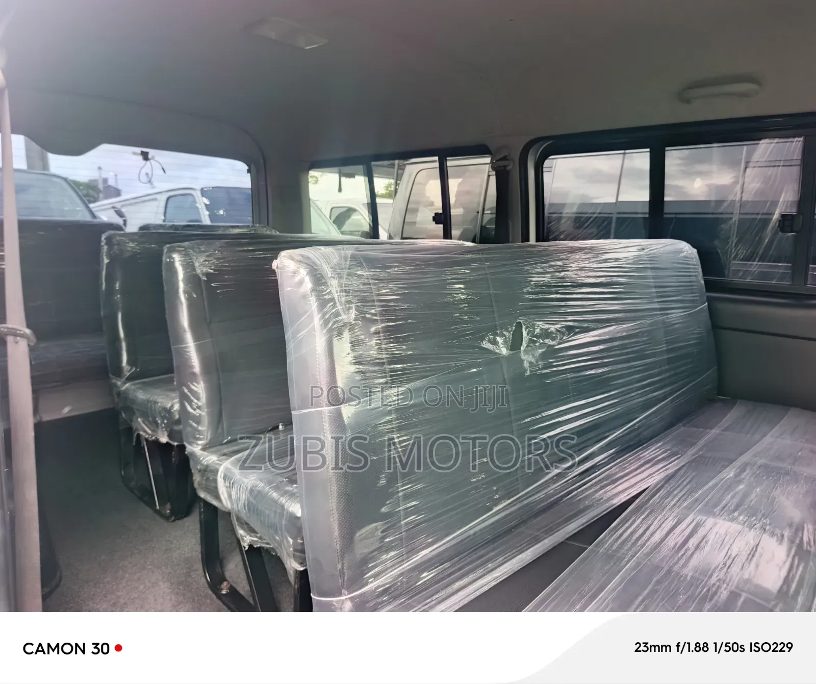 Toyota HiAce 2015 Silver