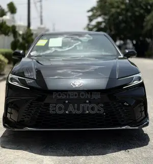 New Toyota Camry SE 2025 Black