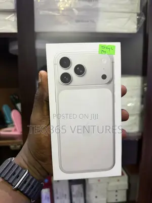 New Apple iPhone 17 Pro Max 256 GB Silver