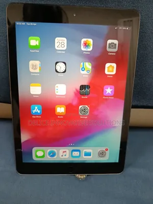 Apple iPad Air 16 GB Gray