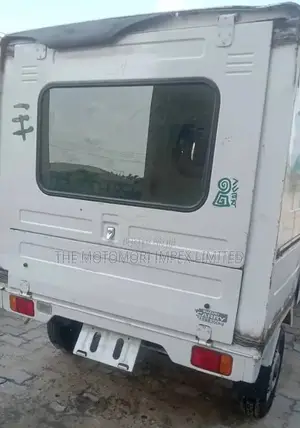 Suzuki Every 2001 White