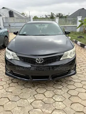 Toyota Camry SE 4dr Sedan (2.5L 4cyl 6A) 2013 Black
