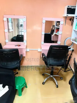 Vacant Seat Inside Salon for Rent