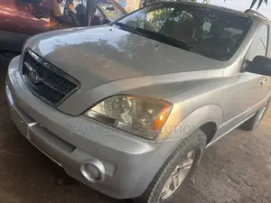 Kia Sorento 2006 Silver