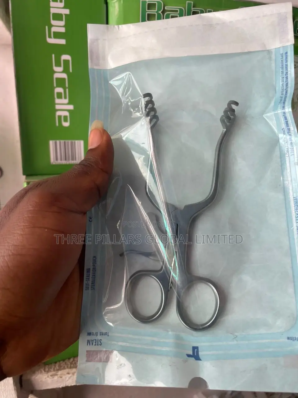 West Retractor