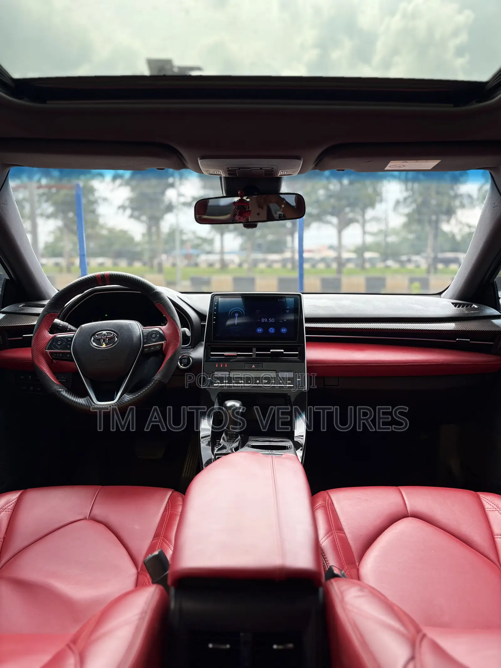 Toyota Avalon 2022 Black