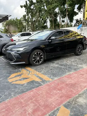 Toyota Avalon 2022 Black