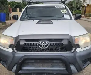 Toyota Tacoma 2013 White