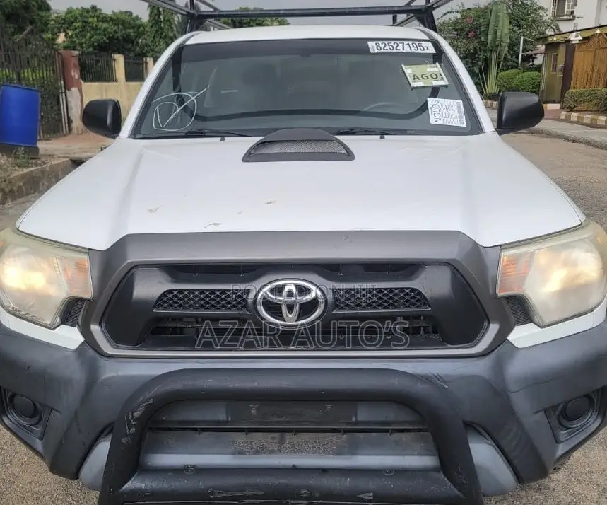 Toyota Tacoma 2013 White