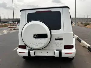 Mercedes-Benz G-Class Base G 550 AWD 2019 White