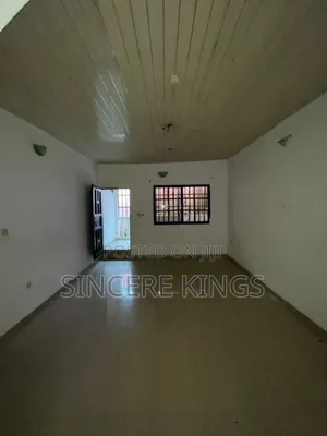 3bdrm Apartment in Osongama By Silvanus, Uyo for rent