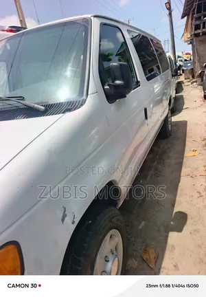 Ford E350 2007 White