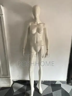 Female Fiber Mannequin