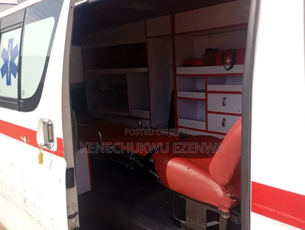 Toyota HiAce 2012 White