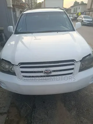 Toyota Highlander Base AWD 2002 White