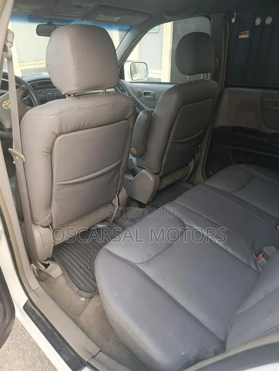 Toyota Highlander Base AWD 2002 White