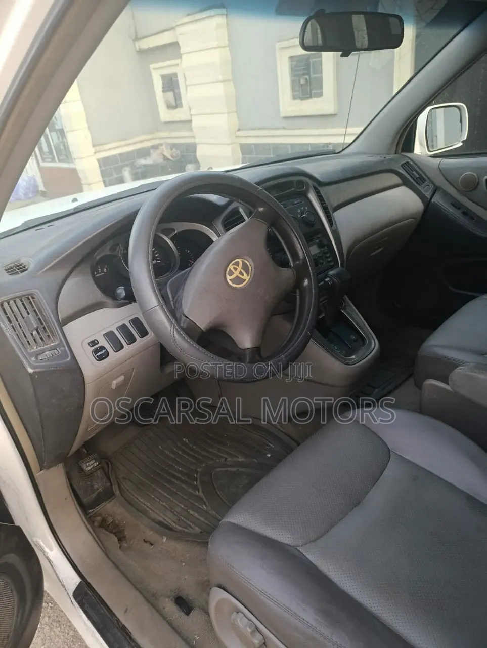 Toyota Highlander Base AWD 2002 White