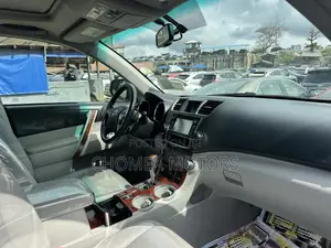 Toyota Highlander 2013 Gray