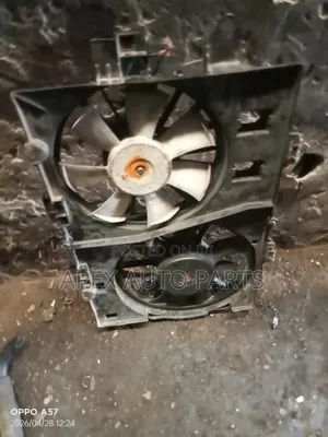 Clean Tokunbo Radiator Fan Assembly for Chevrolet Equinox (Double Fan)