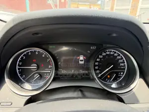 Toyota Camry SE 2021 White