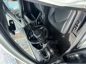 Toyota Camry SE 2021 White