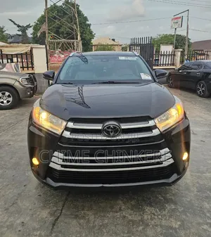 Toyota Highlander XLE 4x4 V6 (3.5L 6cyl 8A) 2018 Black