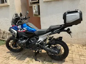 BMW K 1300 R 2024 Blue