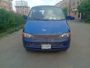 Toyota HiAce 2005 Blue