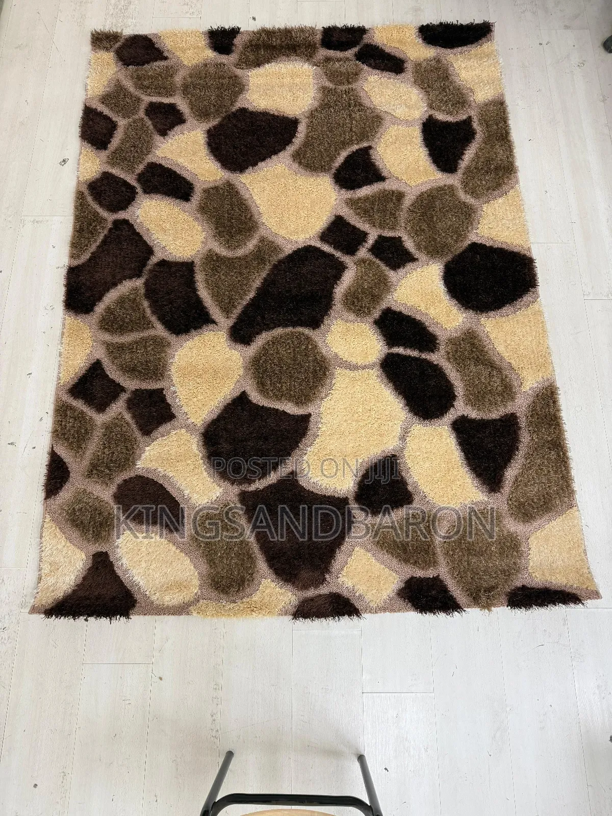 5x7fts Pattern Shaggy Turkish Center Rug.