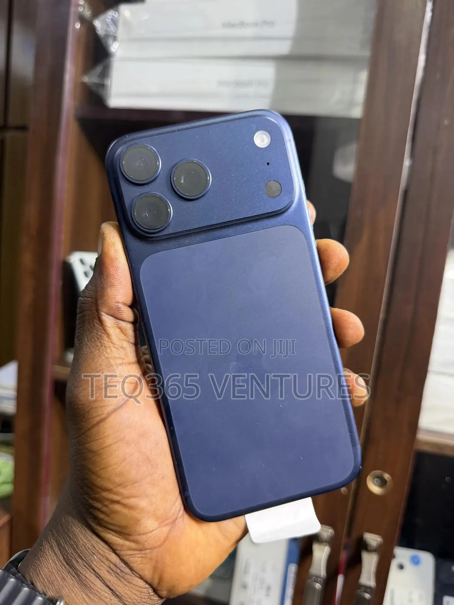 New Apple iPhone 17 Pro Max 256 GB Blue